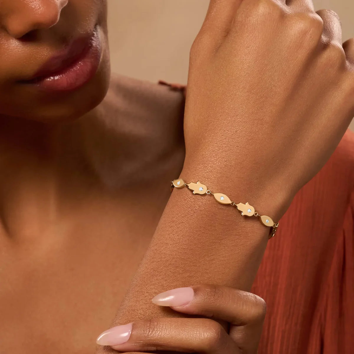 Illuminated Paths Evil Eye & Hamsa Gold Bracelet